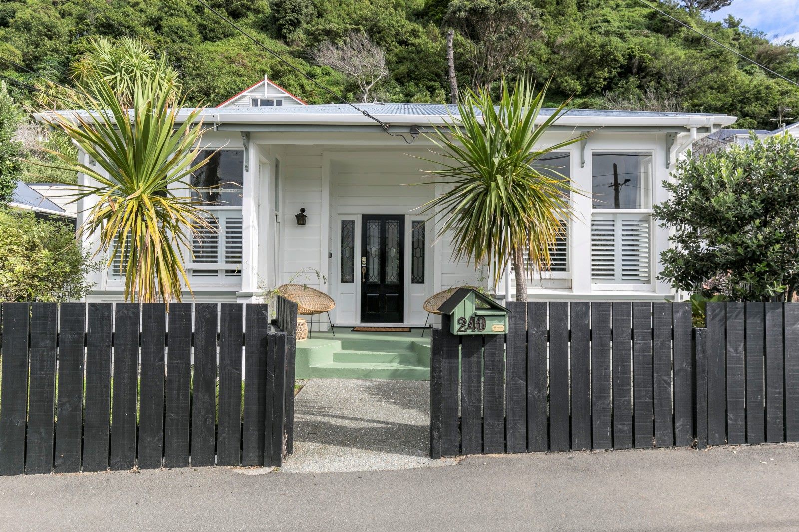Read more about the article 240 Sutherland Road, Lyall Bay, Wellington