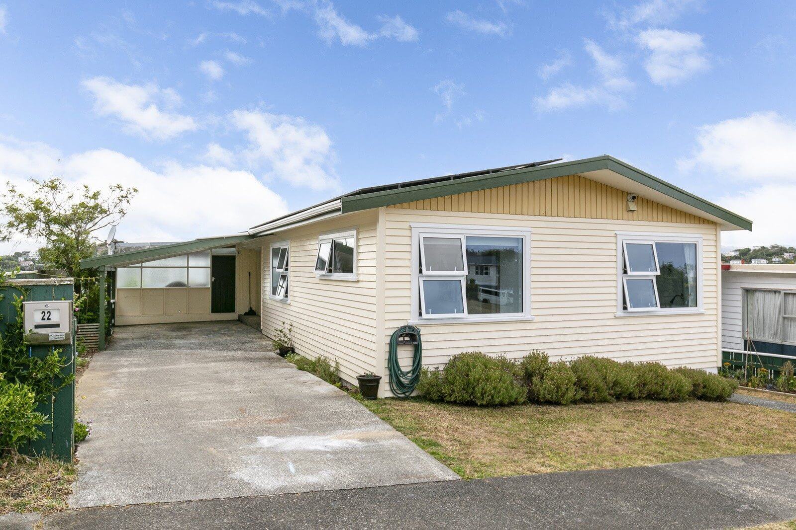 Read more about the article 22 Waiwera Crescent, Maupuia, Wellington