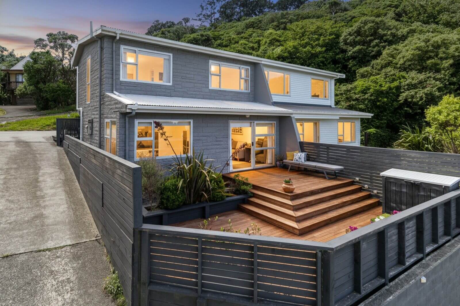 Read more about the article 12 Middlesex Place, Northland, Wellington